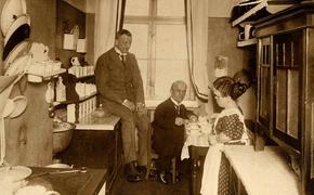 Маленькие актёры открыли крошечный театр