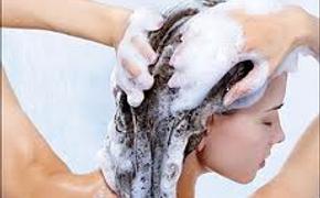 Ученые не рекомендуют мыть голову слишком часто