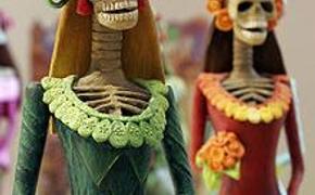 Мексика с весельем отмечает День мертвых