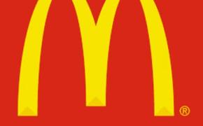 Лишившаяся пальца клиентка «Макдоналдса» требует 4,5 млн рублей