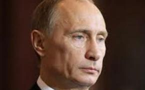 Путин заявил, что не обсуждал передачу "Мистралей" с Олландом