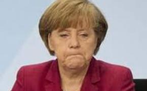 Депутат ЕП оскорбил Меркель, посоветовав ей «заткнуться»