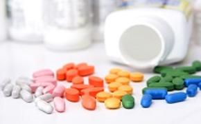Госдума рассмотрит пакет законопроектов о госрегулировании цен на лекарства