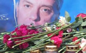 У Соловецкого камня почтили память Бориса Немцова (ФОТО)