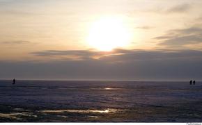Более 20 рыбаков унесло на льдине в Чудском озере