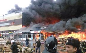 Число жертв пожара в Казани продолжает расти