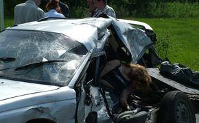 Две подруги погибли в автомобильной аварии в Серове
