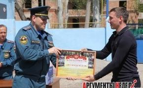 «Аргументы недели – Керчь» получили благодарность из рук пожарных
