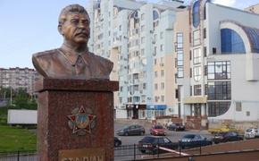Липецкая мэрия потребовала от коммунистов убрать памятник Сталину