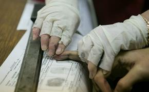 Крымчанам рекомендуют добровольно «откатать пальчики»