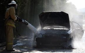 Машина украинских туристов сгорела, не выдержав заторов крымских дорог