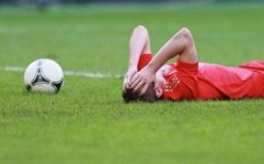 Игра в футбол обернулась для школьника трагедией