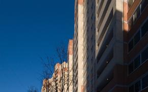 Женщина упала из окна 8-го этажа в Ижевске