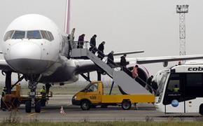 После столкновения Boeing и Ан-26 при эвакуации упал пассажир