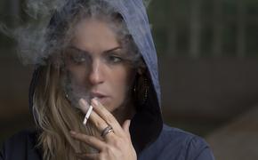 Депутаты попытаются запретить людям курить до 21 года