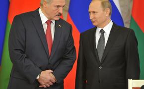 Путин и Лукашенко побеседуют после совещания с членами Совбеза