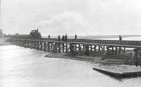 Из архива: Ровно 71 год назад глыбы льда разрушили мост через Керченский пролив