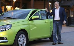 Украинцы скупают автомобили российского производства