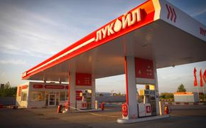 В Петербурге за один день ограблены три автозаправки &laquo;Лукойл&raquo;