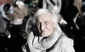 100-летнюю скандалистку и неряху выселяют из дома по решению суда