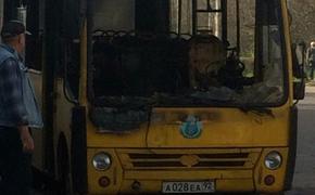 В Севастополе  загорелась маршрутка с пассажирами (ФОТО)