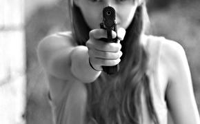 Женщина расстреляла автоледи в Санкт-Петербурге