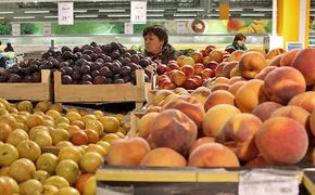 В Крым везут тонны фруктов и рассаду из Турции