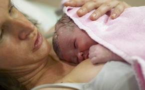 В Португалии ребенок родился через четыре месяца после смерти матери