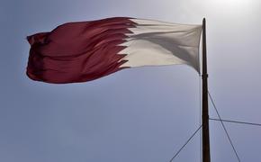 МИД Катара попросил посла США объяснить надругательство над флагом страны