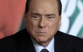 Кардиохирурги начали операцию на сердце Сильвио Берлускони