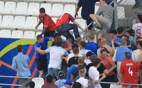 Две болельщицы сборной РФ по футболу депортированы полицией Франции