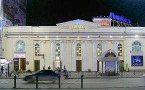 Кинотеатр "Колизей" в Екатеринбурге выселяют