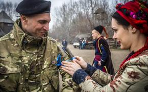 Украинцы получили квитанции за ЖКХ с призывом служить в НАТО