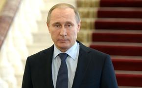 В Кремле назвали причину отмены визита Путина в Париж