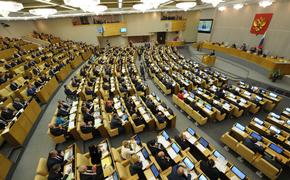Запрет депутатам пропускать заседания создал давку в столовой Госдумы