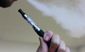 Ученые рассказали, какие болезни могут вызвать электронные сигареты