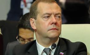 Медведев заявил, что РФ не намерена обсуждать вопрос отмены санкций