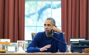 Обама впервые общался с Путиным по "красному телефону"