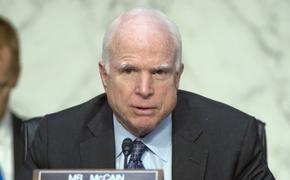 Маккейн попросил Трампа поставить Украине летальное оружие