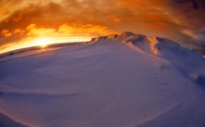 NASA разыскивает портал в другой мир в Антарктиде
