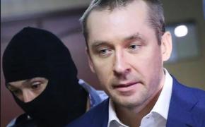 Семья полковника МВД Захарченко покинула столицу, бросив недвижимость на 500 млн