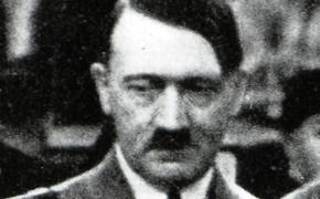 Альбом с личными фотографиями Гитлера пустили с молотка в Великобритании
