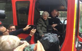 Пожарные исполнили мечту 112-летней бабушки (ФОТО)