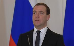Медведев раскритиковал главу Минсельхоза за опоздание (ВИДЕО)