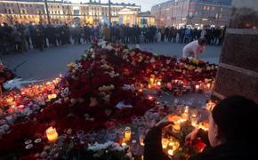 Волонтеры нашли в Петербурге женщину, которая спасала раненых в метро (ВИДЕО)