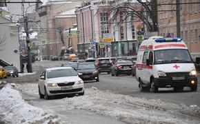 В Москве иномарка не пропустила детскую скорую, ехавшую на вызов (ВИДЕО)