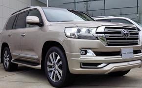 Внедорожник Toyota Land Cruiser разогнался до 370 км в час