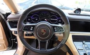 Друг Руслана Шамсуарова обстрелял девушку на Porsche в Новой Москве