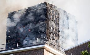 Спасатели сообщили о жертвах в крупном пожаре в жилой высотке в Лондоне