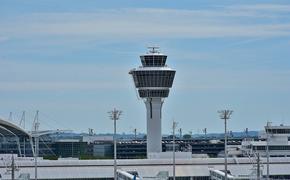 Задымления в диспетчерском центре задержало сотни рейсов в аэропортах США